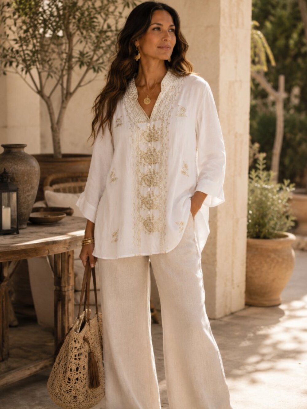 VTG CAROLE LITTLE White Gold Embroidered Boho Luxe Tunic Top Coastal Chic Resort